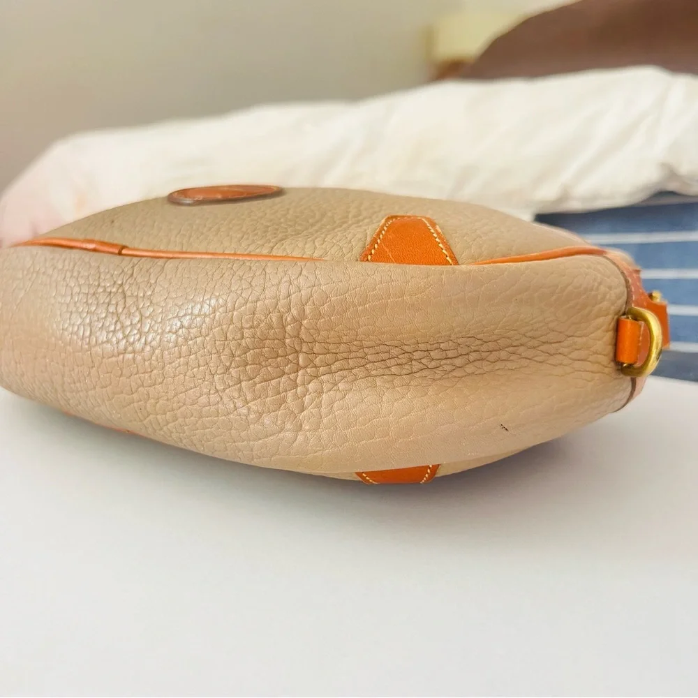Vintage Leather Beige and Camel Dooney & Bourke Crossbody with detachable strap - Picture 8 of 14